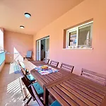 Apartmán Victoria Boulevard With Pool By Homing *