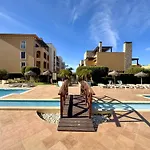 Victoria Boulevard With Pool By Homing Apartmán *