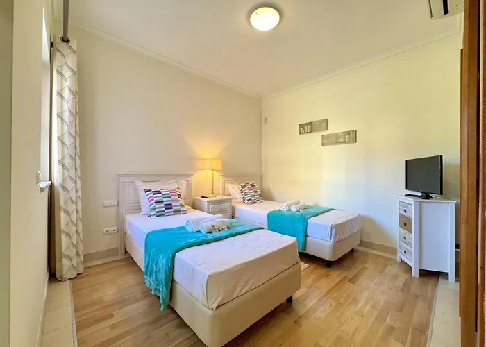 Apartmán Victoria Boulevard With Pool By Homing