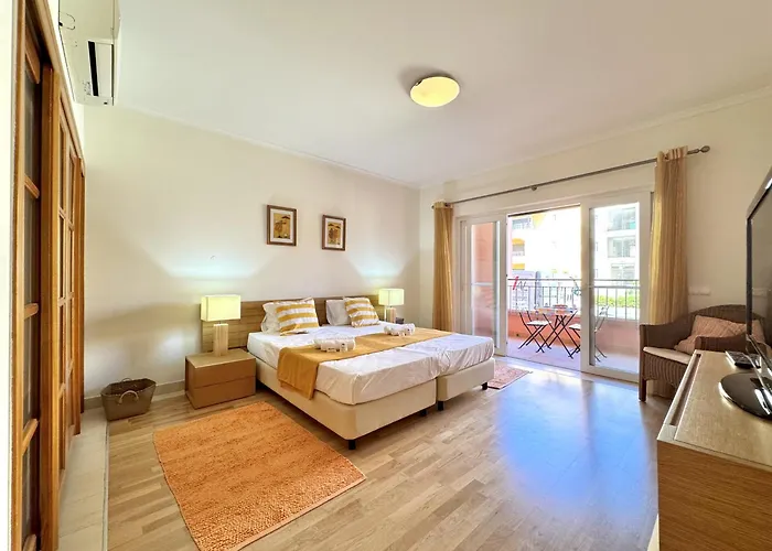 Victoria Boulevard With Pool By Homing Vilamoura