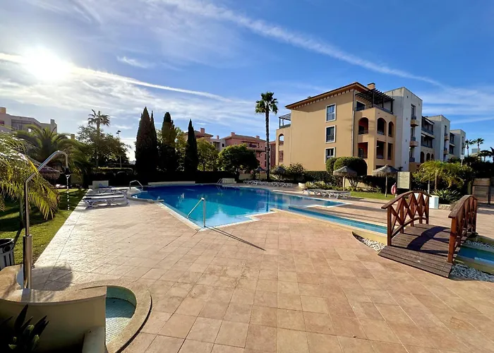 Victoria Boulevard With Pool By Homing Vilamoura