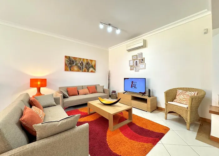 Victoria Boulevard With Pool By Homing Apartment